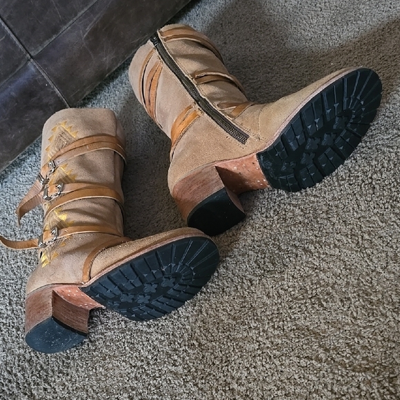 Freebird by Steven Tan Heeled Boots with Buckle Straps - Picture 7 of 13